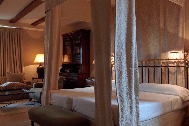 Landa Hotel Burgo Cameră foto A suite at the Hotel de Crillon