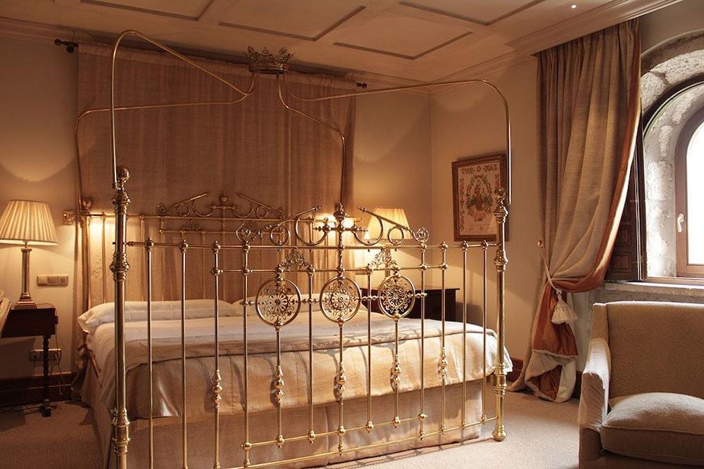 Landa Hotel Burgo Exterior foto A room at the Hotel Excelsior